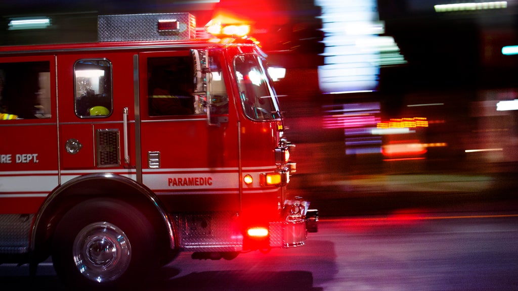 Crews battle structure fire in Victoria neighborhood, city officials say — WCCO / CBS Minnesota, Richfield Community news
