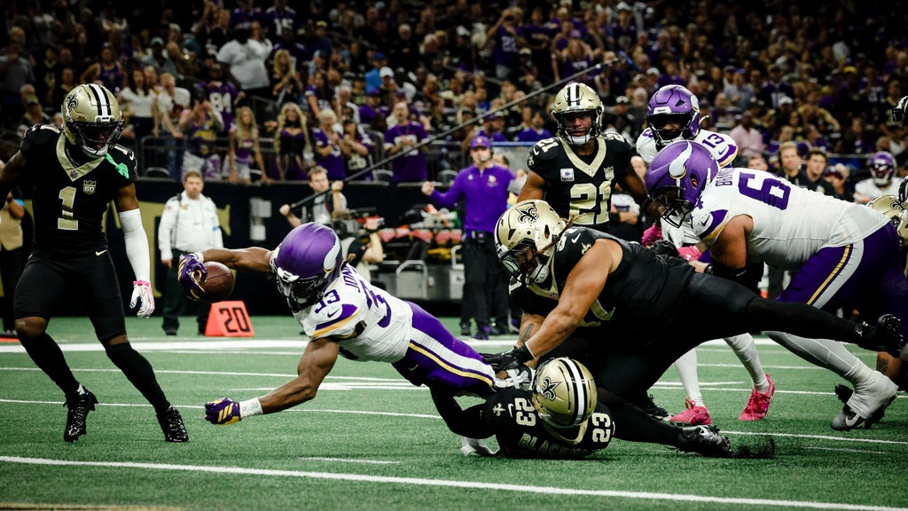 Jefferson, Jones, Murray all produce to help the unbeaten Vikings top Saints 23-13 โ WCCO / CBS Minnesota, Richfield Sports news