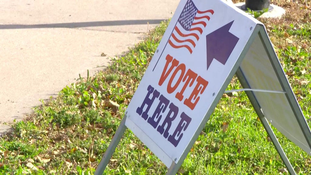 Minneapolis opens 12 pop-up early voting sites across the city ahead of Nov. 3 election — WCCO / CBS Minnesota, Richfield Arts news
