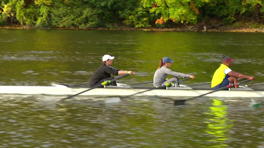 Women in the Minneapolis Rowing Club find challenge, camaraderie on the water — WCCO / CBS Minnesota, Richfield Health news