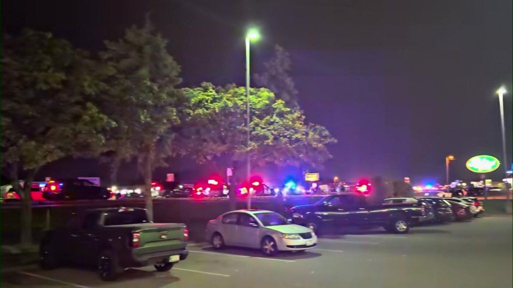 Police respond to Osseo High School after several fights break out at end of football game — WCCO / CBS Minnesota, Richfield Schools news