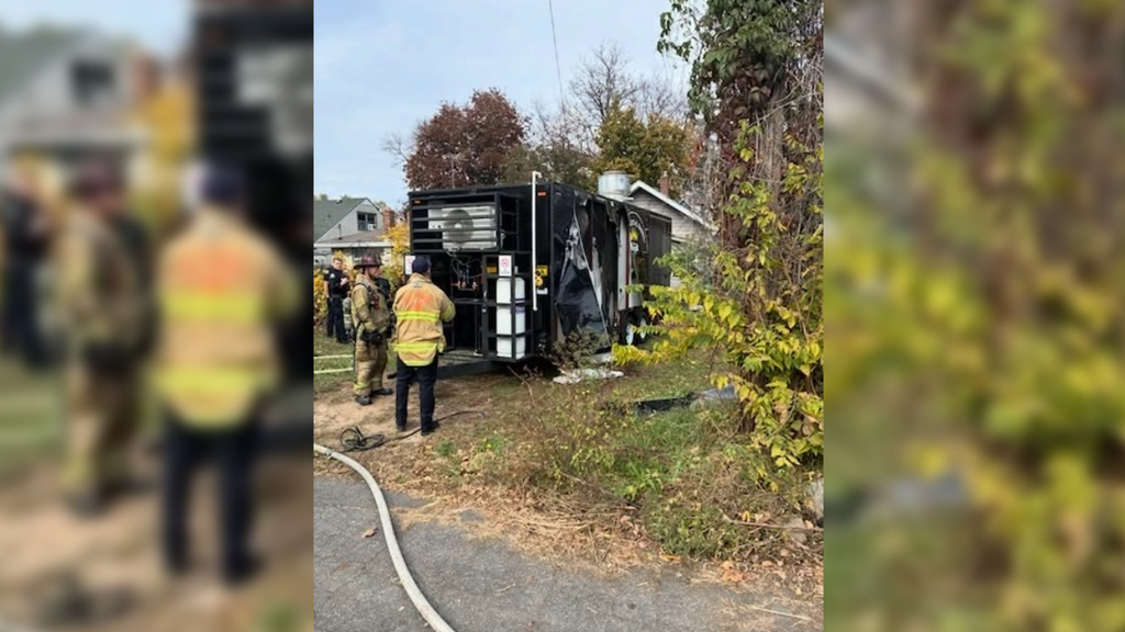 3 adults hospitalized after fire at food truck on St. Paul's east side — WCCO / CBS Minnesota, Richfield Dining news