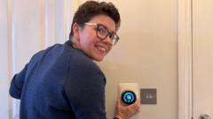 Before you crank up the thermostat, try these tips to keep your house warmer for longer — BBC Business, Richfield Business news