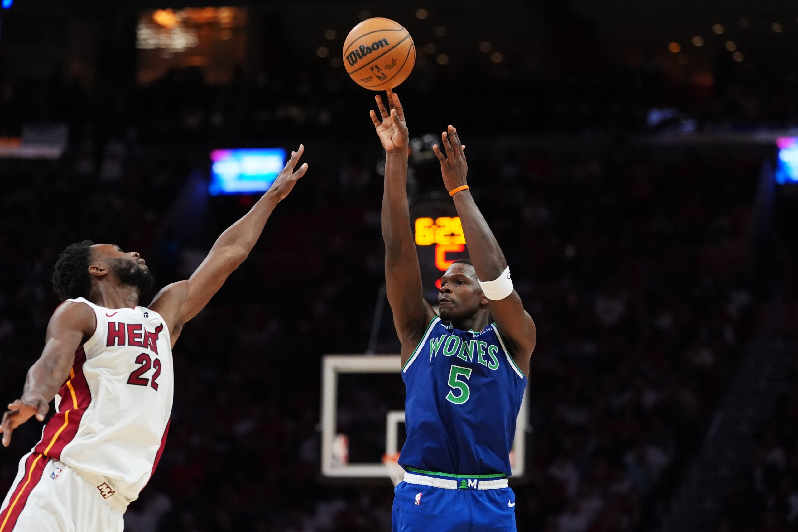 Anthony Edwards scores 45, Wolves roll past Heat 131-106 to spoil Giannis’ opener — KSTP 5, Richfield Business news