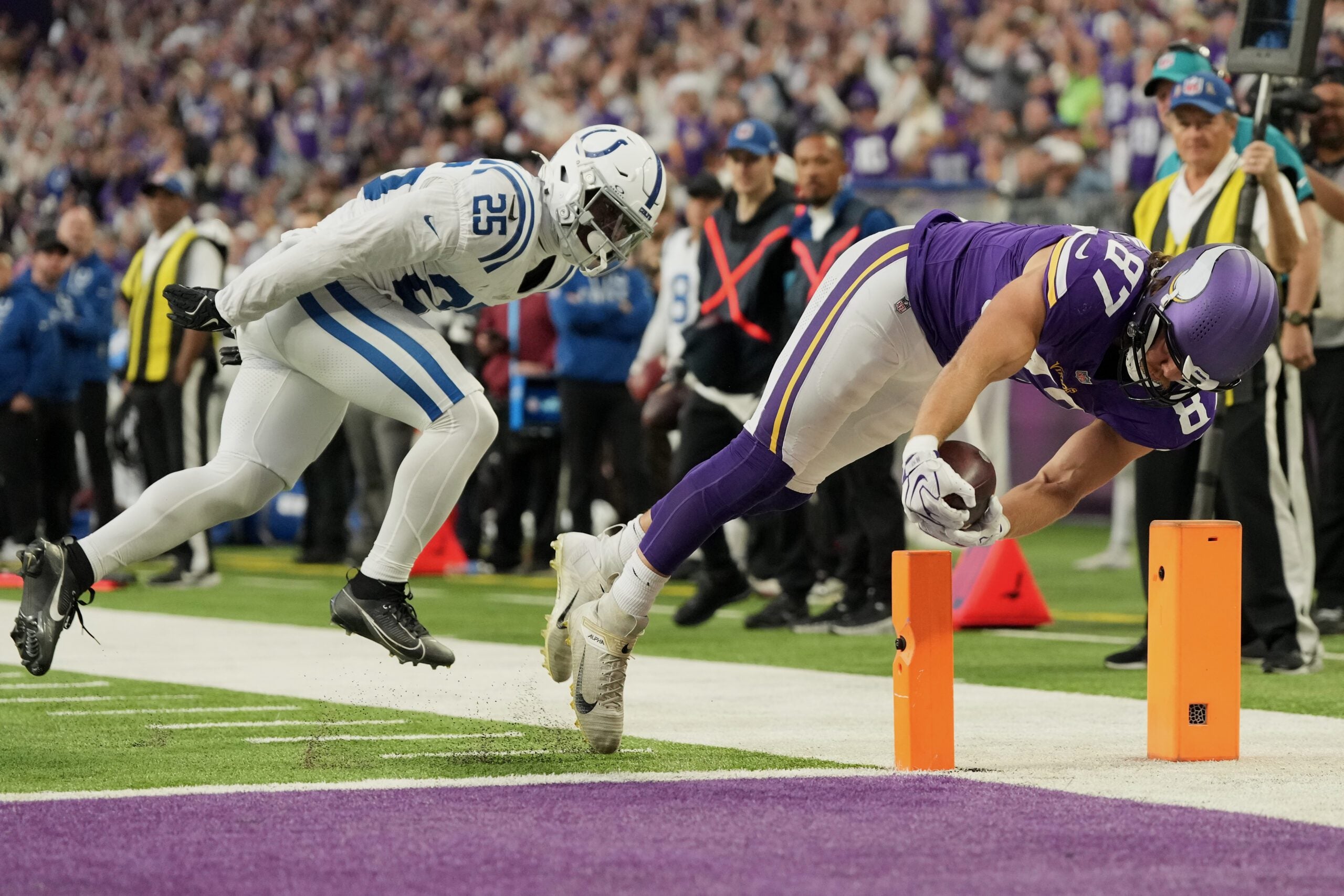 Vikings defense clamps down on Daniel Jones and the Colts for a 16-10 victory to stay undefeated — KSTP 5, Richfield Arts news