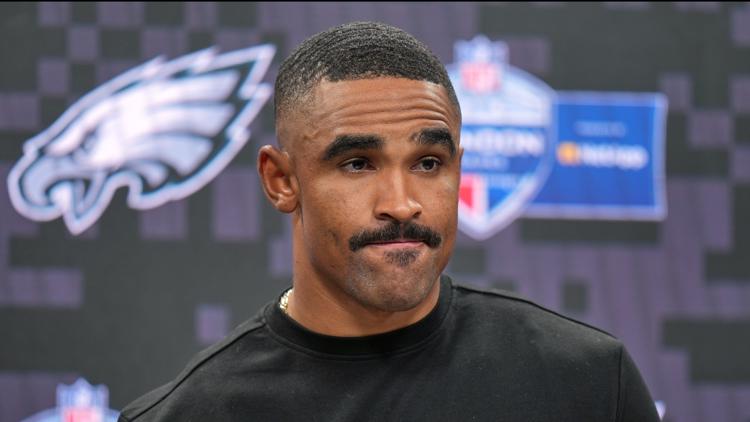 Eagles QB Jalen Hurts sidelined indefinitely with blood clots that could cost him the season — KARE 11 Sports, Richfield Sports news