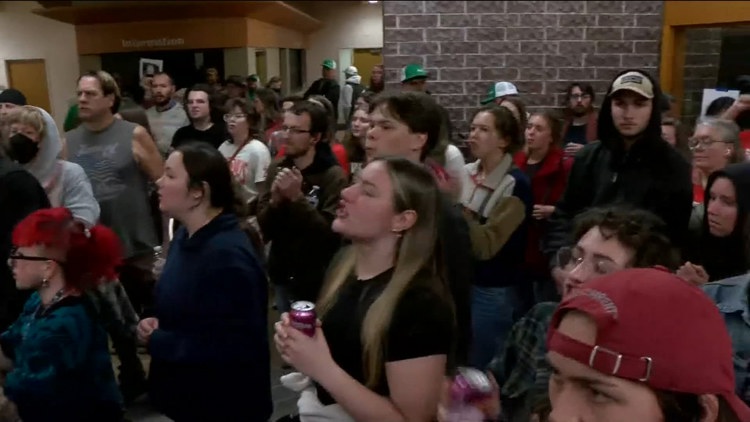 Protestors request temporary restraining order for Hermantown data center — Richfield Technology news