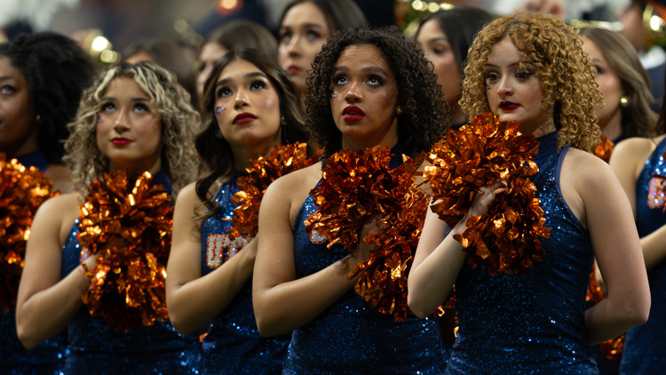 Here's what we know about the service member who fell at the UTSA football game — KHOU 11 (Houston), Richfield Sports news