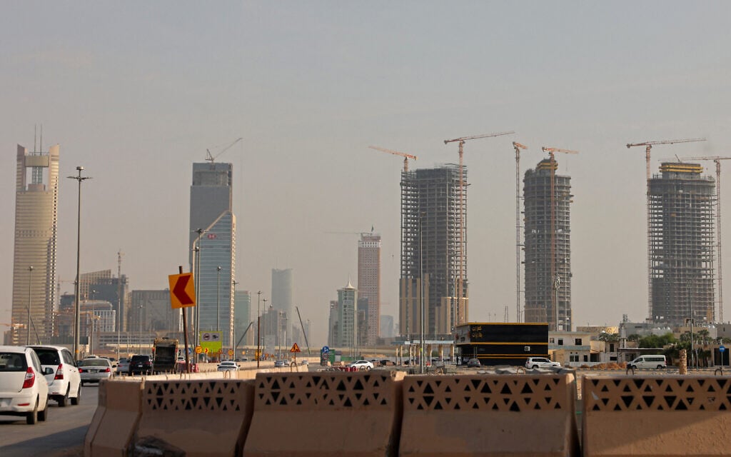 US airlines warned to exercise caution in Saudi airspace after 2nd deadly airport attack — Times of Israel, Richfield Technology news